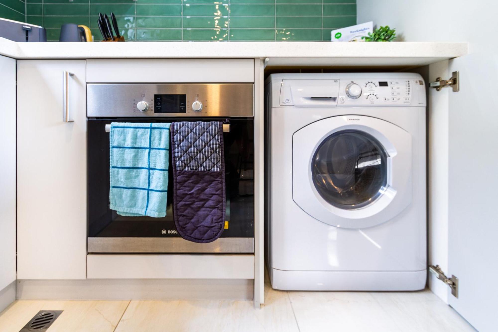Latimer Square Luxe: 1Br W/ Sofa Bed クライストチャーチ エクステリア 写真